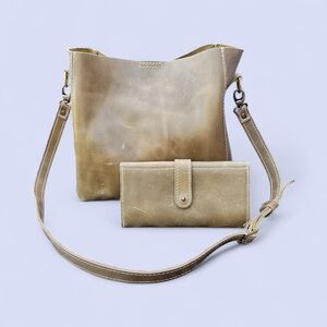 Portland Leather Green Shoulder Bag